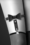 Гартер на ногу Bijoux Pour Toi - WITH BOW Black, сексуальна підв'язка з бантиком, екошкіра - фото №3