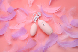 Вакуумний стимулятор з віброяйцем 2-в-1 KISSTOY Miss VV Pink - - фото №5