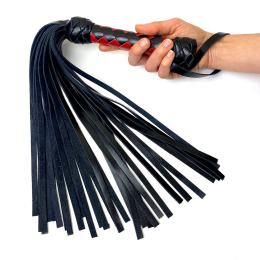 Флогер маленький / мартинет, 30 хвостів по 35 см, колір чорно-червоний - фото