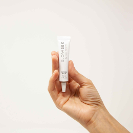 Розігрівальний бальзам для клітора Bijoux Indiscrets Slow Sex Clitoral balm - - фото №3