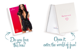 Сатиновий відкритий пеньюар на поясі Obsessive 810-PEI–1 peignoir black L/XL, чорний - - фото №8