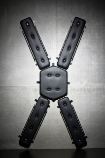 Андріївський хрест Master Series: St. Andrew's Cross, кріпиться на стіну - фото