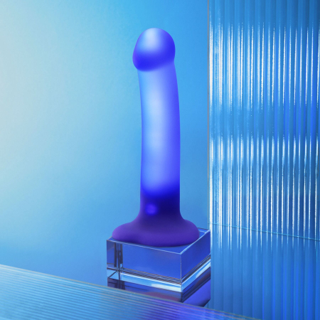 Дилдо, що світиться Strap-On-Me Glow-LED Dildo Purple - M - фото №5