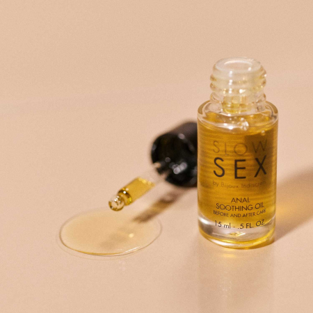 Заспокійлива олія для анального сексу Bijoux Indiscrets Slow Sex Anal Soothing Oil Before & After 15 мл - фото №3